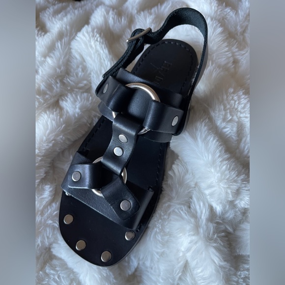 New RE/DONE 70s Tire Tread Sandals - Picture 14 of 16